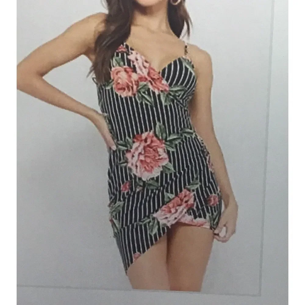 Cute & Sexy Black/Red Floral Print Wrap Mini Dress Sz Large